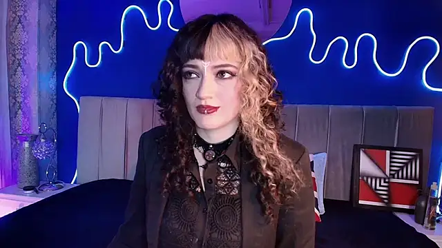 JeanneSabatier online show from May 2026 07:44:02 PM