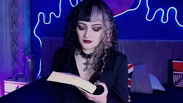 JeanneSabatier online show from June 2026 07:40:02 PM