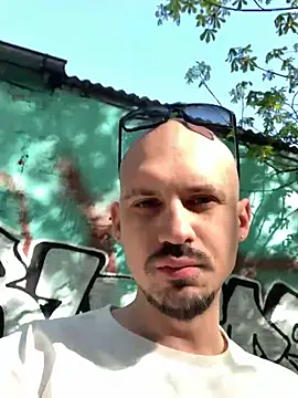 AssHunter4k online show from May 2026 07:25:01 AM