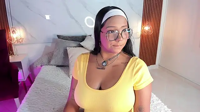 isabella zc online show from April 2026 03:50:02 PM