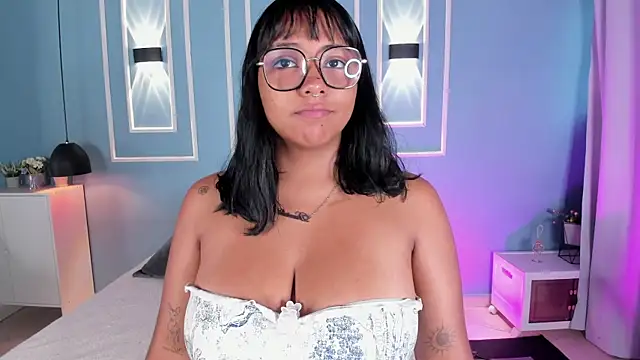 Snapshot of isabella_zc chatting on July 2026 11:50:02 AM isabella zc online show from July 2026 11:50:02 AM