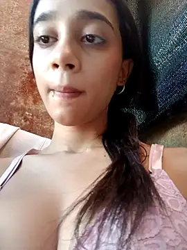 Snapshot of Zoe_Sweett18 chatting on January 2025 07:39:02 PM Zoe Sweett18 online show from January 2025 07:39:02 PM