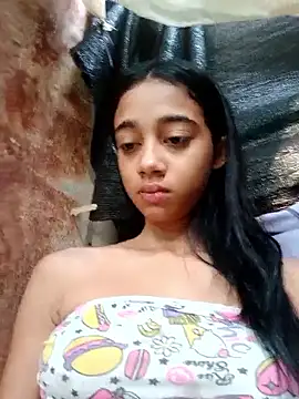 Snapshot of Zoe_Sweett18 chatting on February 2025 12:42:01 PM Zoe Sweett18 online show from February 2025 12:42:01 PM