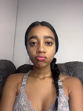 Zoe Sweett18 online show from February 2026 12:37:01 PM