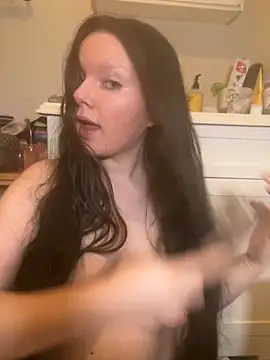 Snapshot of VenusandIppy chatting on October 2025 07:59:01 PM VenusandIppy online show from October 2025 07:59:01 PM