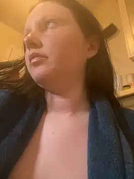 Snapshot of VenusandIppy chatting on October 2025 07:59:01 PM VenusandIppy online show from October 2025 07:59:01 PM