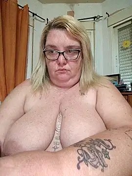 diosacurvy1984 online show from May 2026 07:37:01 AM