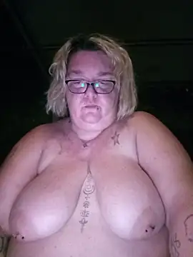 diosacurvy1984 online show from June 2026 11:40:01 PM