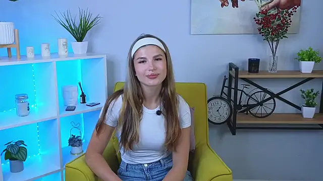 Snapshot of BlissCoke chatting on January 2025 10:33:02 AM BlissCoke online show from January 2025 10:33:02 AM