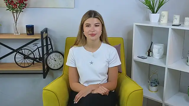 Snapshot of BlissCoke chatting on January 2025 10:17:01 AM BlissCoke online show from January 2025 10:17:01 AM