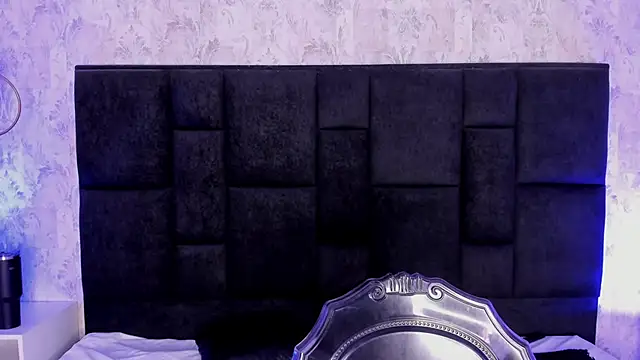 Snapshot of mallory_dietlinde chatting on March 2025 12:09:02 PM mallory dietlinde online show from March 2025 12:09:02 PM