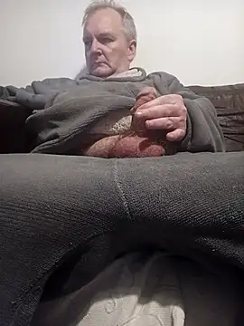 Snapshot of Paolo7619 chatting on November 2025 03:38:02 AM Paolo7619 online show from November 2025 03:38:02 AM
