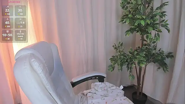 Snapshot of camilapersy chatting on February 2025 10:37:02 AM camilapersy online show from February 2025 10:37:02 AM