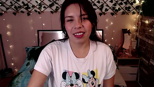 Snapshot of cute_bunny95 chatting on March 2025 07:15:01 PM cute bunny95 online show from March 2025 07:15:01 PM