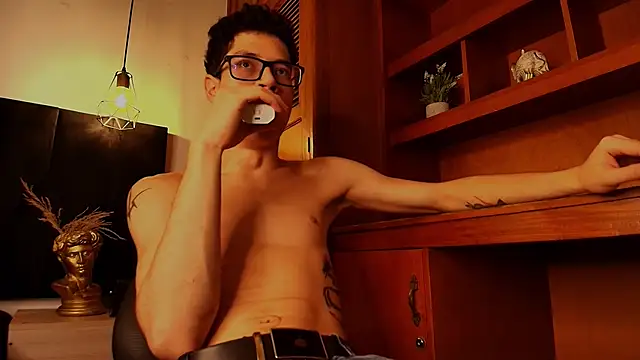 wolfandsky online show from October 2025 11:41:02 AM