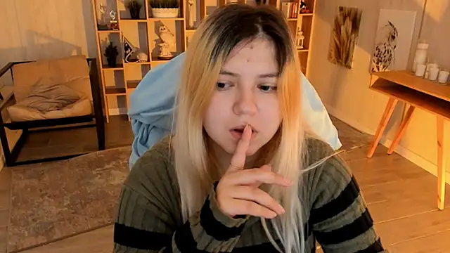 DiaAngell online show from October 2025 12:16:01 AM