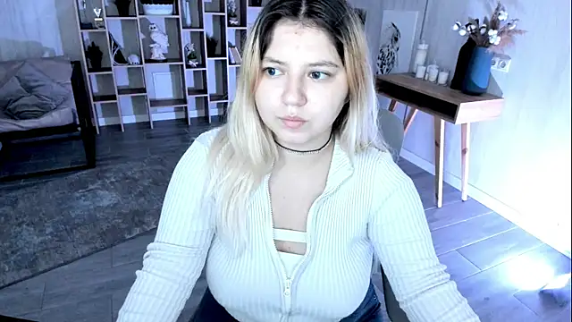 DiaAngell online show from November 2025 06:19:01 PM