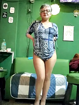 ilonna2025 online show from October 2025 08:48:01 AM