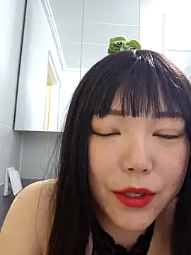 Snapshot of lunahong28 chatting on January 2025 08:46:02 AM lunahong28 online show from January 2025 08:46:02 AM