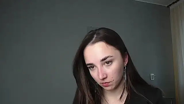 Eva Gloryy online show from May 2026 04:03:01 PM