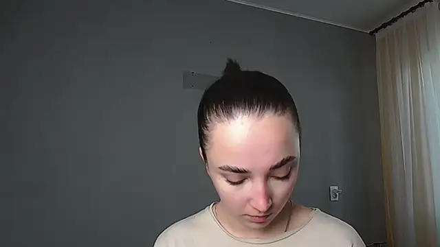 Eva Gloryy online show from May 2026 07:24:02 AM