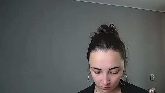 Eva Gloryy online show from June 2026 10:42:01 AM
