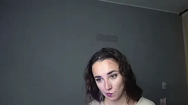 Eva Gloryy online show from June 2026 10:05:02 PM