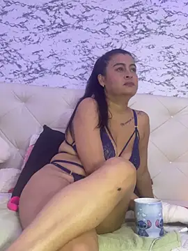 Lili  taylor online show from September 2025 01:13:01 PM