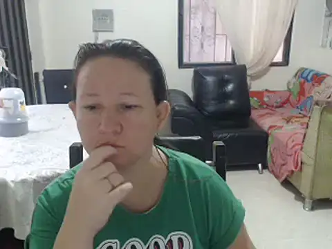 Yohis Kiut25 online show from February 2025 12:11:02 PM