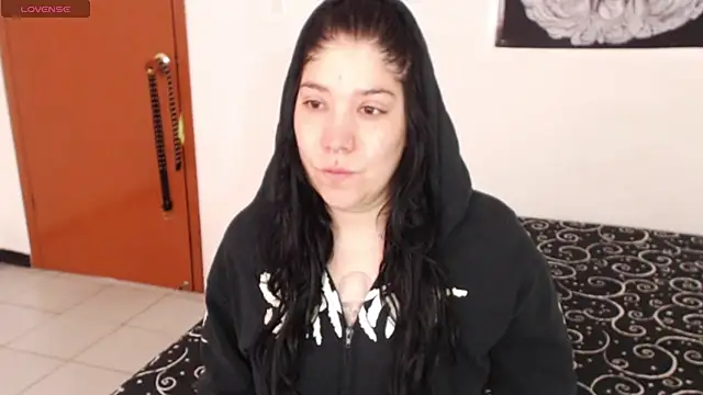 Snapshot of sharonnleon chatting on June 2026 01:23:01 PM sharonnleon online show from June 2026 01:23:01 PM