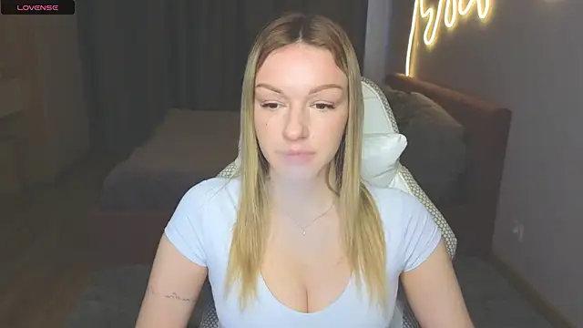 Snapshot of MargaretSweet1 chatting on March 2026 07:03:02 AM MargaretSweet1 online show from March 2026 07:03:02 AM