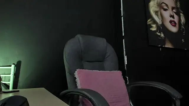 viktoria davis  online show from October 2025 11:28:02 PM