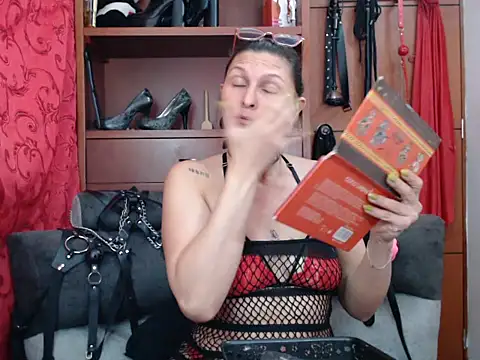 sachaclinford online show from June 2026 07:23:01 PM