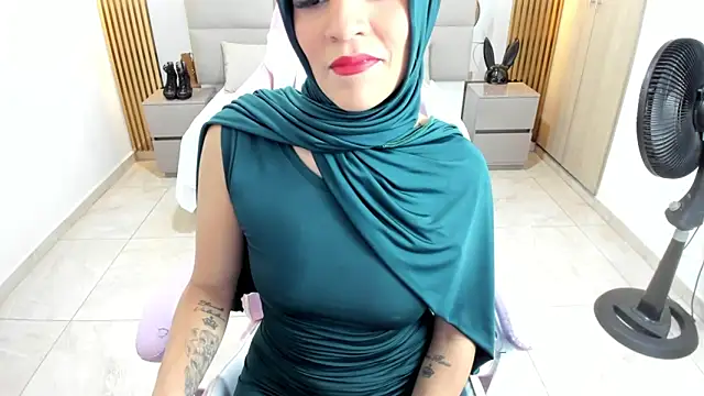 Snapshot of Zulema_hamdi chatting on February 2025 11:43:02 AM Zulema hamdi online show from February 2025 11:43:02 AM