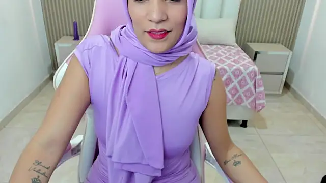 Snapshot of Zulema_hamdi chatting on March 2025 06:24:02 AM Zulema hamdi online show from March 2025 06:24:02 AM