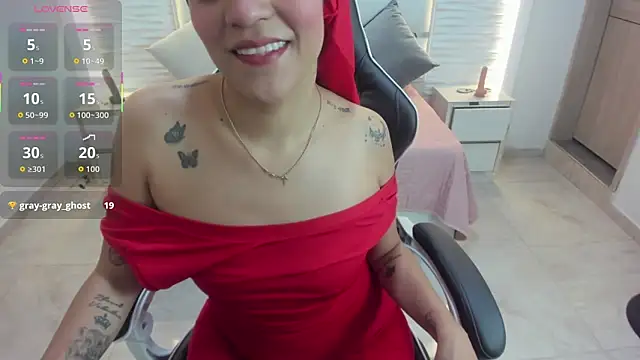 Snapshot of Zulema_hamdi chatting on October 2025 10:05:02 AM Zulema hamdi online show from October 2025 10:05:02 AM