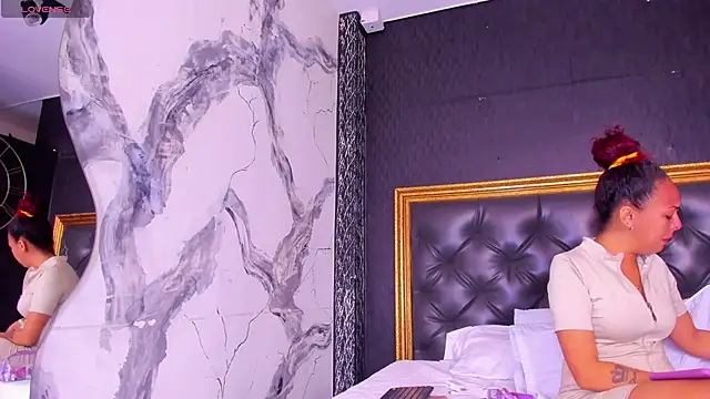 DalayMoore online show from September 2025 07:30:01 PM