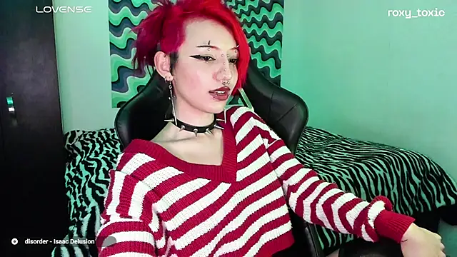 Snapshot of roxy_toxic chatting on March 2025 03:18:02 AM roxy toxic online show from March 2025 03:18:02 AM