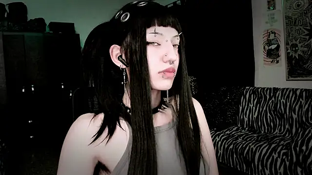 Snapshot of roxy_toxic chatting on March 2026 01:32:01 AM roxy toxic online show from March 2026 01:32:01 AM