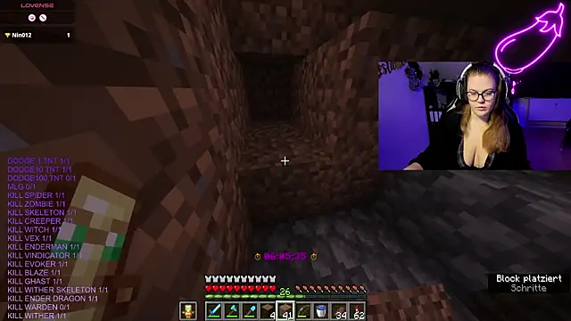 EveBaker04 online show from October 2025 04:28:01 PM