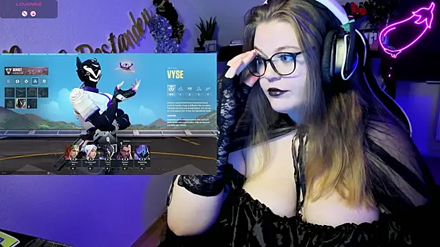 EveBaker04 online show from October 2025 12:16:01 PM