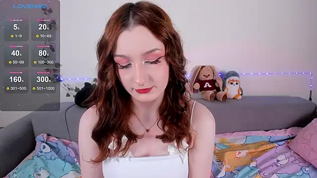 Snapshot of EmmyStar_ chatting on February 2025 10:42:02 PM EmmyStar online show from February 2025 10:42:02 PM