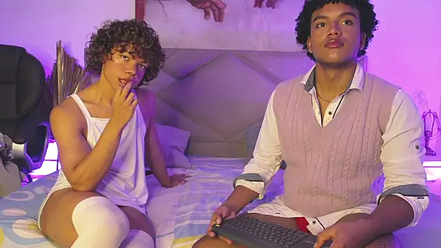 Snapshot of DanteAndKyle chatting on November 2025 11:48:01 PM DanteAndKyle online show from November 2025 11:48:01 PM