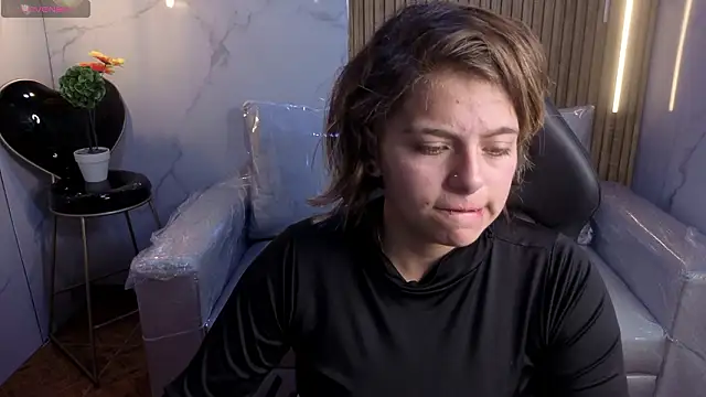 Kitten Cam online show from March 2026 04:29:01 AM