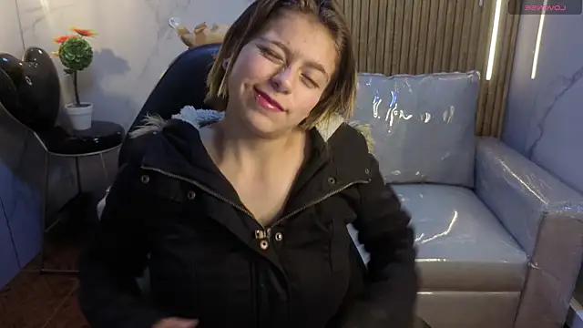 Kitten Cam online show from April 2026 10:17:02 AM