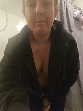 TattedMamaXOXO online show from April 2026 01:56:01 PM