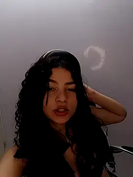 shalon diaz s online show from September 2025 04:12:01 PM