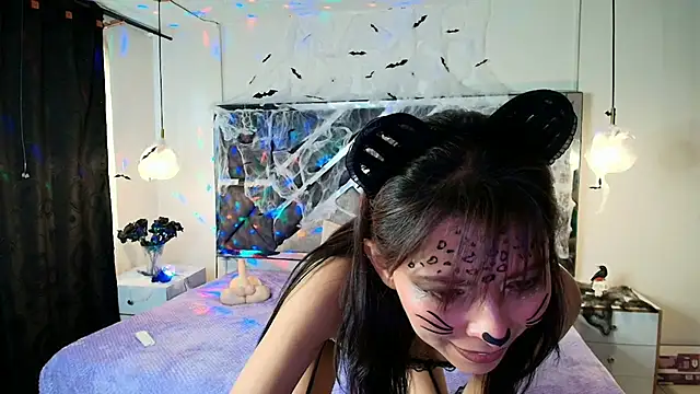 Snapshot of MysticMature chatting on October 2025 05:11:02 PM MysticMature online show from October 2025 05:11:02 PM