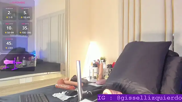 Liincostelloo online show from November 2025 12:11:01 PM