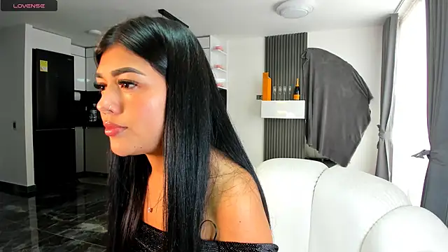 Snapshot of 1lubonnie chatting on February 2025 09:10:01 PM 1lubonnie online show from February 2025 09:10:01 PM